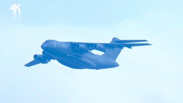 聚合财富 空中梯队呼啸而来 战机拉出14道彩烟象征14年抗战