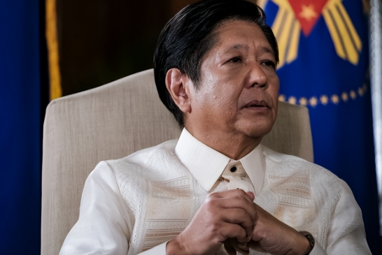 顺策略 卖国罪名缠身！菲律宾爆发抗议怒潮，马科斯一句都不敢提中国